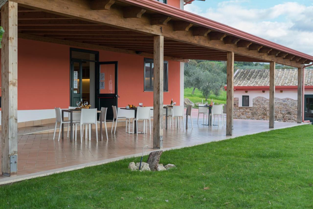 Terra Di Vento Bed & Breakfast Montecorvino Pugliano Ngoại thất bức ảnh