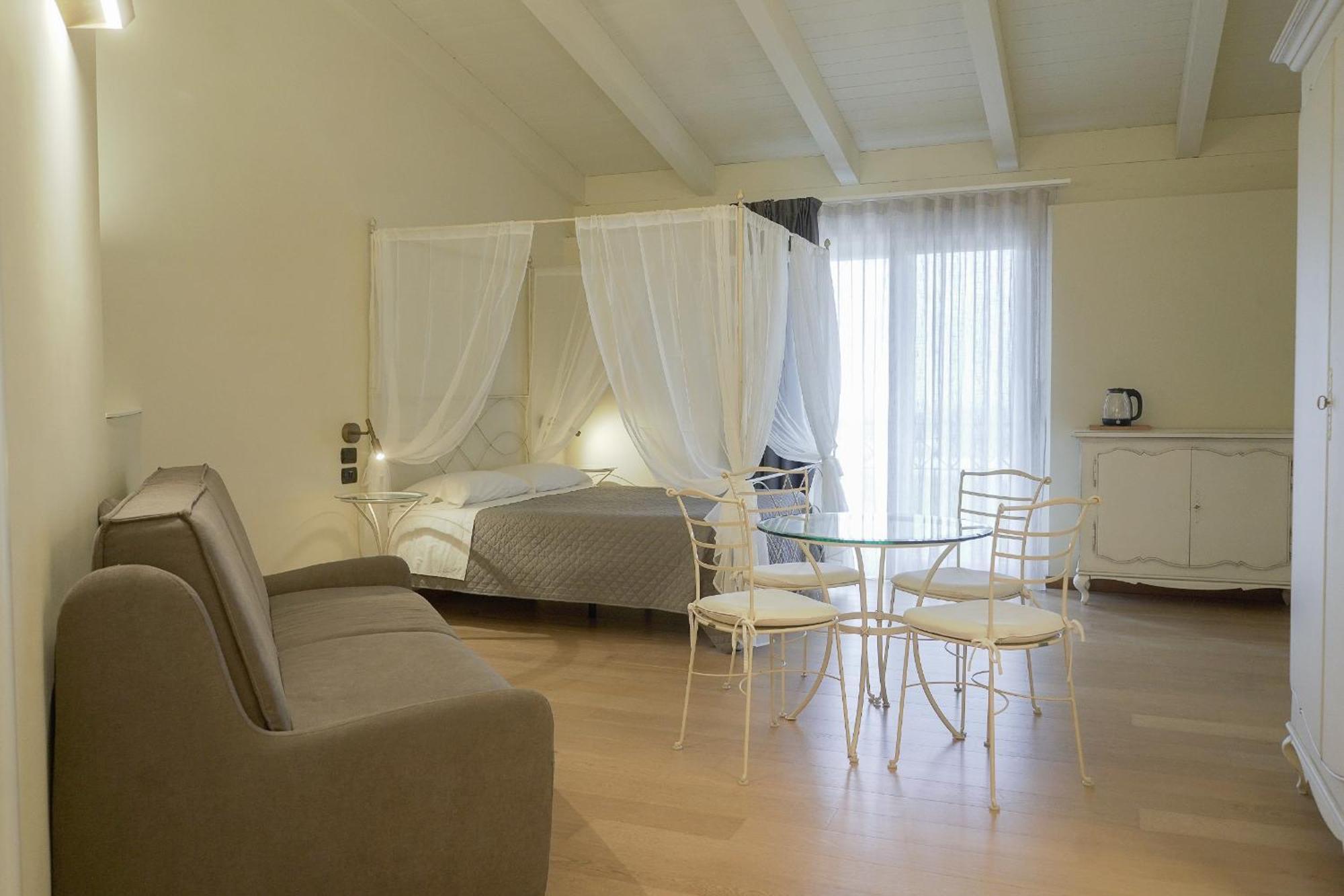 Terra Di Vento Bed & Breakfast Montecorvino Pugliano Ngoại thất bức ảnh