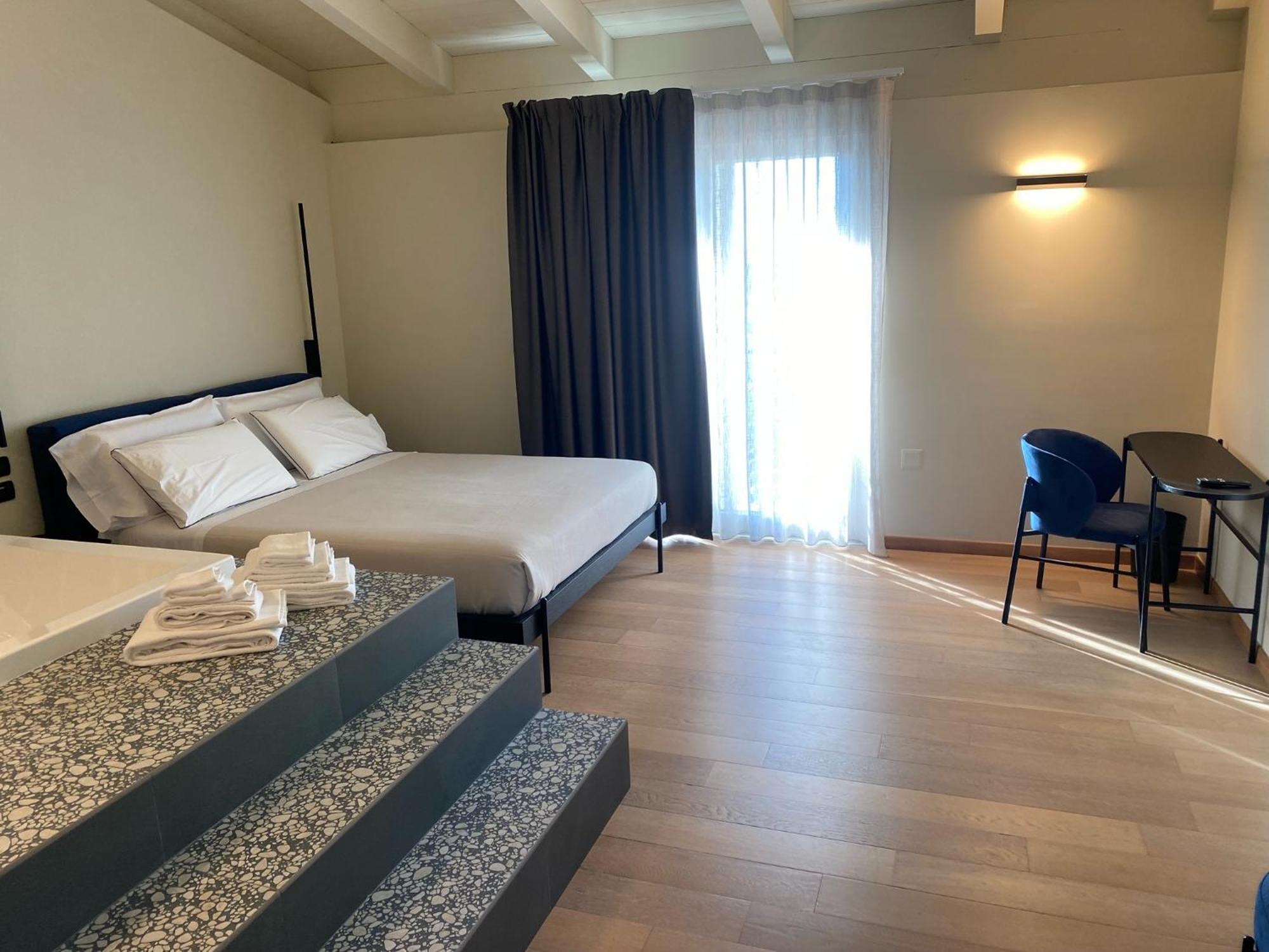 Terra Di Vento Bed & Breakfast Montecorvino Pugliano Ngoại thất bức ảnh